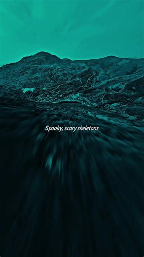 cahill - Spooky Scary Skeletons #lyrics #newmusic