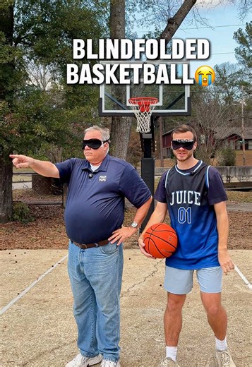 Playing blindfolded basketball with Professor Pops 😭 #basketball #blindfolded #comedy #professorpops #jakethejuice