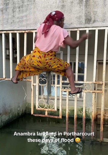 Anambra landlord in Portharcourt these days of flood 😃 | flooding