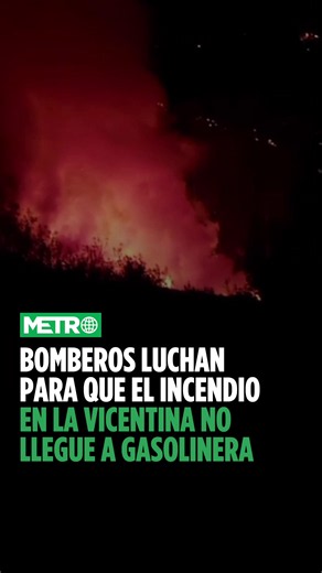 Un incendio forestal mantiene en alerta a La Vicentina, en el centro-norte de Quito. Las llamas permanecen activas desde hace varias horas y se han propagado rápidamente por la zona, generando preocupación entre moradores y autoridades. La emergencia también amenaza a una estación de gasolina ubicada cerca del área afectada, mientras equipos de respuesta trabajan para controlar el fuego y evitar que avance hacia sectores habitados.