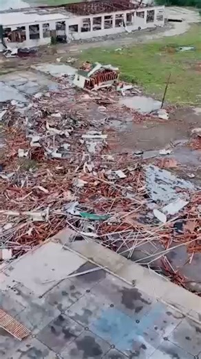 "I thought I was going to die." After a preliminary EF-2 tornado tossed his trailer in Mineral Wells, Texas, Kenneth Siegler shares his story of survival with @CharlesPeekWX. Siegler recounts the terrifying moment he and his dog were caught in the storm’s path and the neighbors and first responders who rushed to his aid.