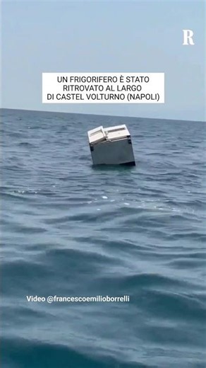 Un frigorifero ritrovato in mare