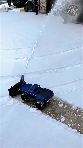 This Smart Snow Machine Just Made Winter Chores Fun Again ❄️🚜