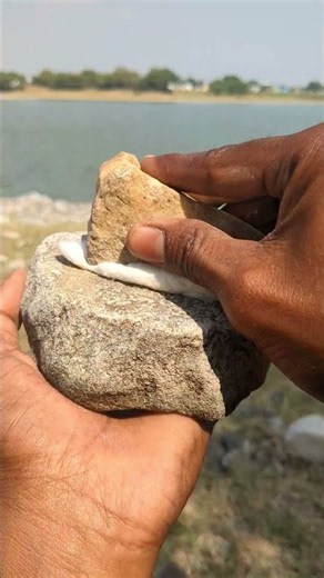 He Started Fire Using Just 2 Stones and Cotton! 😱🔥 #bushcraft #survival #diy
