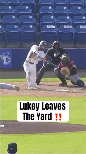 Nathan Lukes leaves the yard in his second rehab game for Dunedin 👏 #MLB #BlueJays