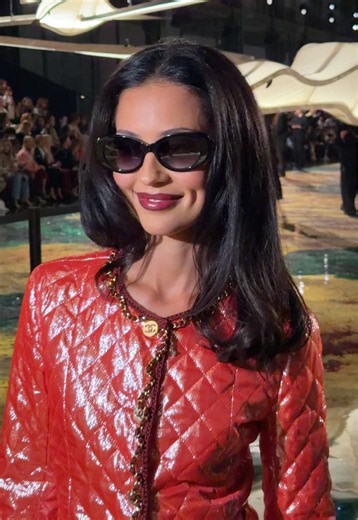 Alexa Demie arrives at the @ChanelOfficial SS27 show in Paris ‼️ #DazedFashionTV #TikTokFashion #Chanel #AlexaDemie