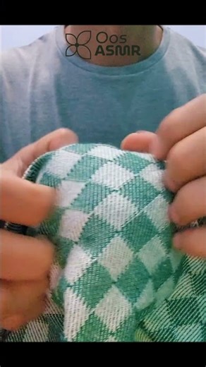 ASMR Fingertip Mic Scratching on Cloth Cover 😴💅 #ASMR #MicScratching #FingertipScratching