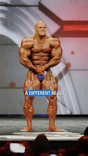 Are MASSIVE Bodybuilders Coached Differently? #musclebuliding #bodybuilding #muscle