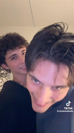 Cute gay couple 🫶🏻 #loveislove #lovewins #gaytiktok
