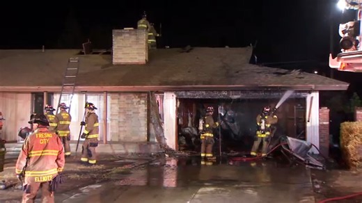 Resident, 2 dogs escape early-morning house fire in Central Fresno