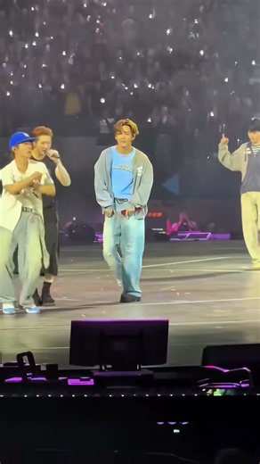 Dynamite spin on the floor | BTS in LA day 3. #bts #arirang #btsconcert #dynamite #losangeles