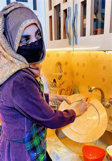 Mini vlog 💕 sharing my daily routine & talking about hair oil care. #minivlog #haircareroutine #hairoil #dailyvlog #fyp