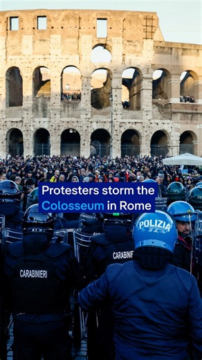 Protesters storm the Colosseum in Rome | DW News