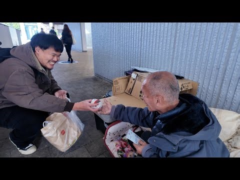 Handing Out 50 Hamburgers to Homeless People with My First YouTube Earnings.