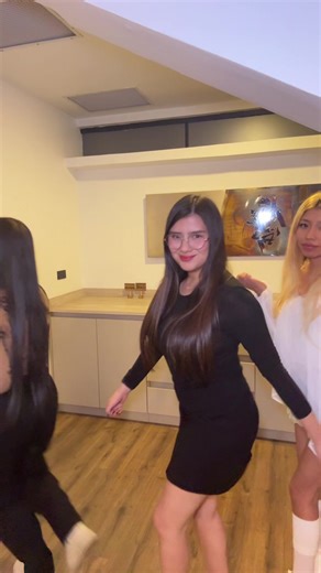 Soy adicta a como lo mueven 🫦 @Brenda Garcia 🦄🍼 @Ely Bell's @Alexa FF @SOYTINCA #Freefire #felicesfiestas #DulcesSueños