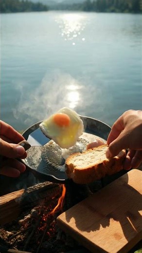 Campfire Eggs and Toast Breakfast | Relaxing Bushcraft Morning Cooking 🍳🔥