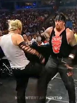 The Undertaker vs. Jeff Hardy - Undisputed WWE Title Ladder Match: Raw, July 1, 2002