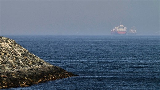 U.S. fights to reopen the Strait of Hormuz as UAE comes under attack in test of Iran truce