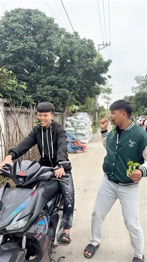 A Baby Pranks the Whole Village… and Everyone Ends Up Eating Leaves #couple #martialarts #shorts