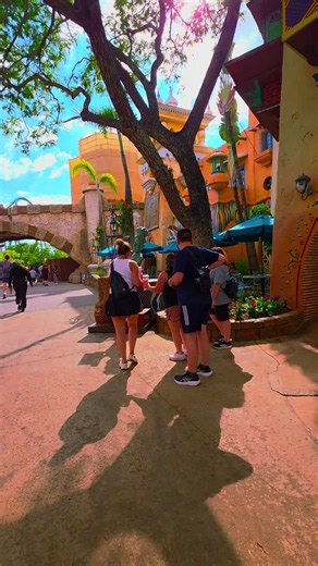 A little quiet at Island of Adventure, Universal Orlando Resort ❤️ #florida #vacations #travel #universalorlando #islandofadventure