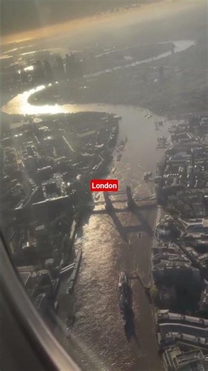 Tower Bridge from 3,000ft through the clouds ☁️ London is absolutely unreal at sunrise ✈️ #london