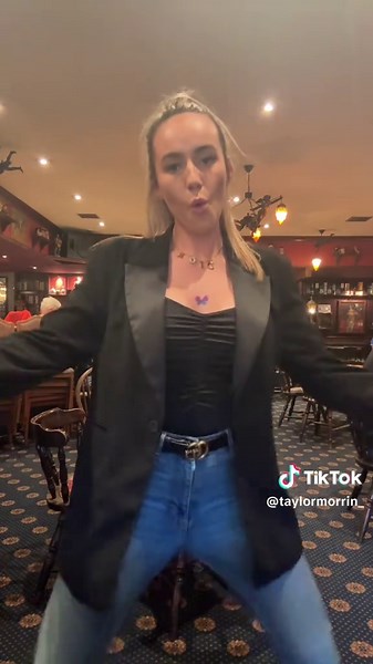 Funny Background Moments That Will Make You Laugh