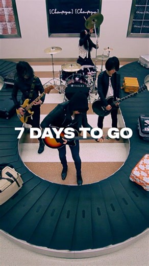 [Alexandros] アレキサンドロス on Instagram: "7 DAYS TO GO #VIPPARTY25 “Waitress,Waitress!” - 3rd Album “Schwarzenegger” ＝＝＝ 【15th Anniversary VIP PARTY ‘25】 Streaming+にて生配信が決定。 視聴チケットはプロフィールのリンクからご購入いただけます。 ☑︎ チケット販売期間 12/21(日)21:00まで ☑︎ 生配信 DAY1：12/13(土)18:00〜 DAY2：12/14(日)18:00〜 ☑︎ アーカイブ配信 12/15(月)18:00〜12/21(日)23:59まで ※両日共通 #Alexandros #WaitressWaitress"