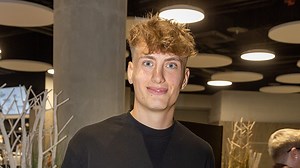 Vitásek propaguje v srpnu dámské zimní kožichy. Chlapi budou šílet, jeden koupím mámě! - Expres.cz