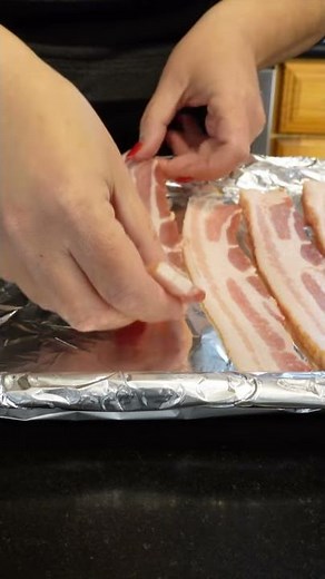 How to cook Crispy Bacon in the Oven #SHORTS