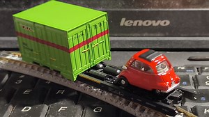 HOe窄轨六轴重载平板车模型上轨测试～尝试搭载1/76 OO比例的宝马蛋和1/80 在来线ho比例集装箱～轨道交通火车迷机辆模式列车railfan汽车模型～