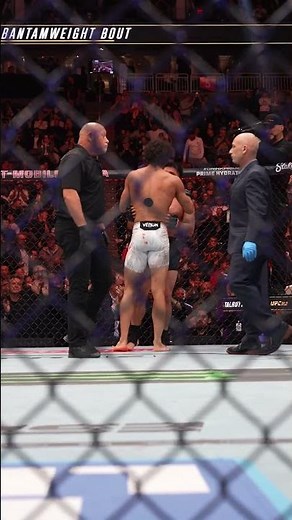 STAND AND BANG 😮 #ufc323