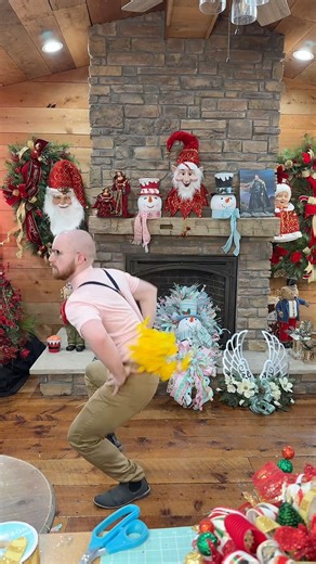 Our live tutorials always break it down for our viewers! 🤩 Have you watched one lately? Keep an eye out on our page to learn how to make the latest and greatest designs! | Wreaths of Joy