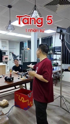 Update tình hình mưa ngập tại văn phòng Schannel 🤣🤣. Quay được 1 nửa thì mất 1/2 file huhu | Huy Nguyen