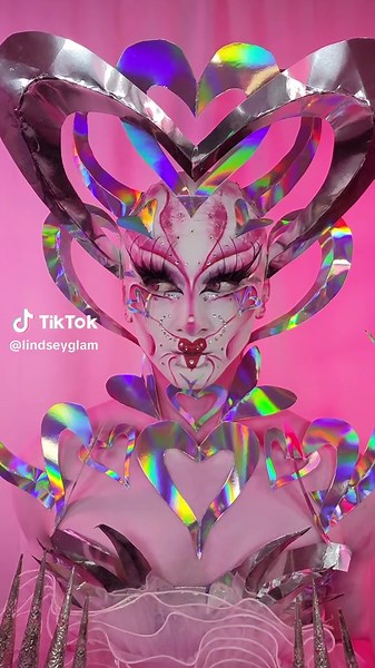 Creative Makeup Loop Tutorial