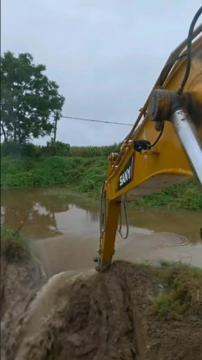 How to dig a pond with a backhoe #Backhoe #Backhoe #BackhoeDigging #BackhoeDiggingPond #Technicia...