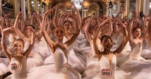 Watch: Over 350 ballerinas come together to break the world record for standing on tip toes