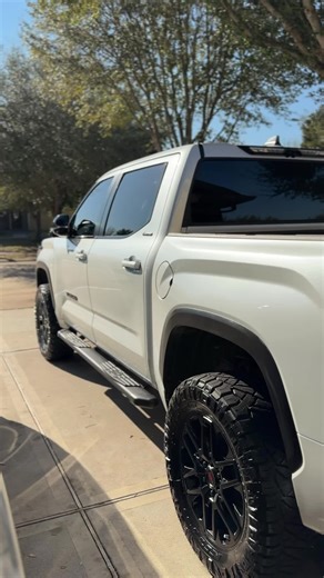 Exploring the Toyota Tundra: Features and Performance