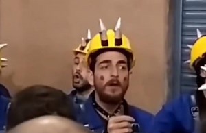 ¡Sumérgete en la magia del Carnaval con nosotros! 🎭✨ Sigue #ANHNC para vivir la alegría y el color de esta festividad única. ¡No te pierdas ni un momento! 🎉🤹‍♂️ #Carnaval #Fiesta #Cultura #carnavaldecadiz #COAC | Juan Gaditano