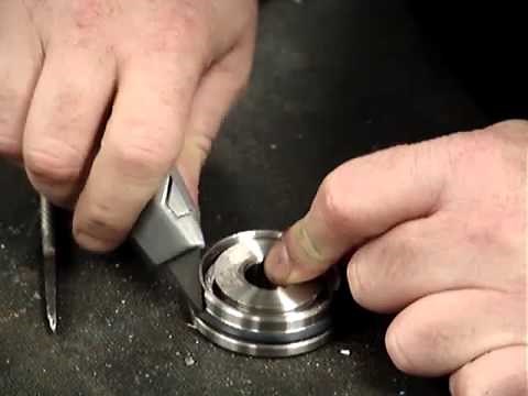 SPX Flow - WCB - W-Series Mix Proof Valve Maintenance - Upper Stem Tri Ring Removal