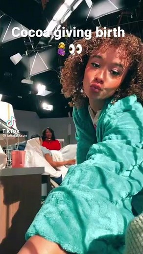 Cocoa giving birth 🤰 season 3 family reunion Netflix