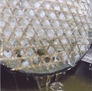 100 Year's Traditional Production of Rock Sugar