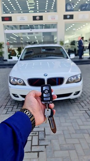 BMW 740i V8 2005: Best Luxurious Car Under 7 Million