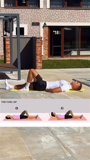 Three exercises by Dr. Stuart McGill — the foundation of a healthy spine and a strong core 💪🧠 The McGill Curl-Up, Side Plank, and Bird Dog activate the deep stabilizing muscles responsible for spinal stability. These small muscles protect your spine from overload and help reduce the risk of disc protrusions and herniations 📌 This combination works for about 95% of people — safe, effective, and without excessive spinal compression. 🔥 Bonus from me: The Reverse Plank and the bent-knee variatio