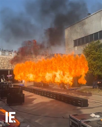 This is how you set up a fire show. 🎥 sparkfabrica_official / IG | Interesting Engineering