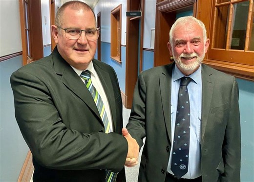 Russell Webb re-elected Tamworth mayor; Jeff Budd named deputy mayor - NBN News