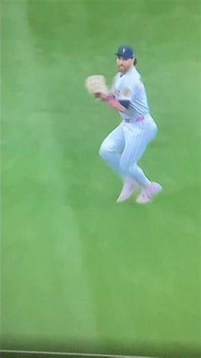 Spencer drives in a run on a RBI single for his first MLB career hit on Mother’s Day!