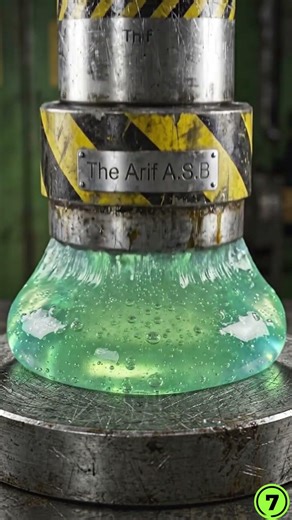 Hydraulic Press 🪥💥 Explosion! #Shorts #Viral #HydraulicPress