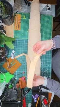 quick tip on when you roll leather. Make an adjustable strap! #leatherwork #leathercraft #strap