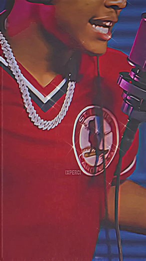 Luh Kel's Open Mic Performance of 'Wrong'