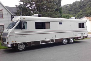 King's Highway Motorhome Guide (Specs, Review, History, Price)